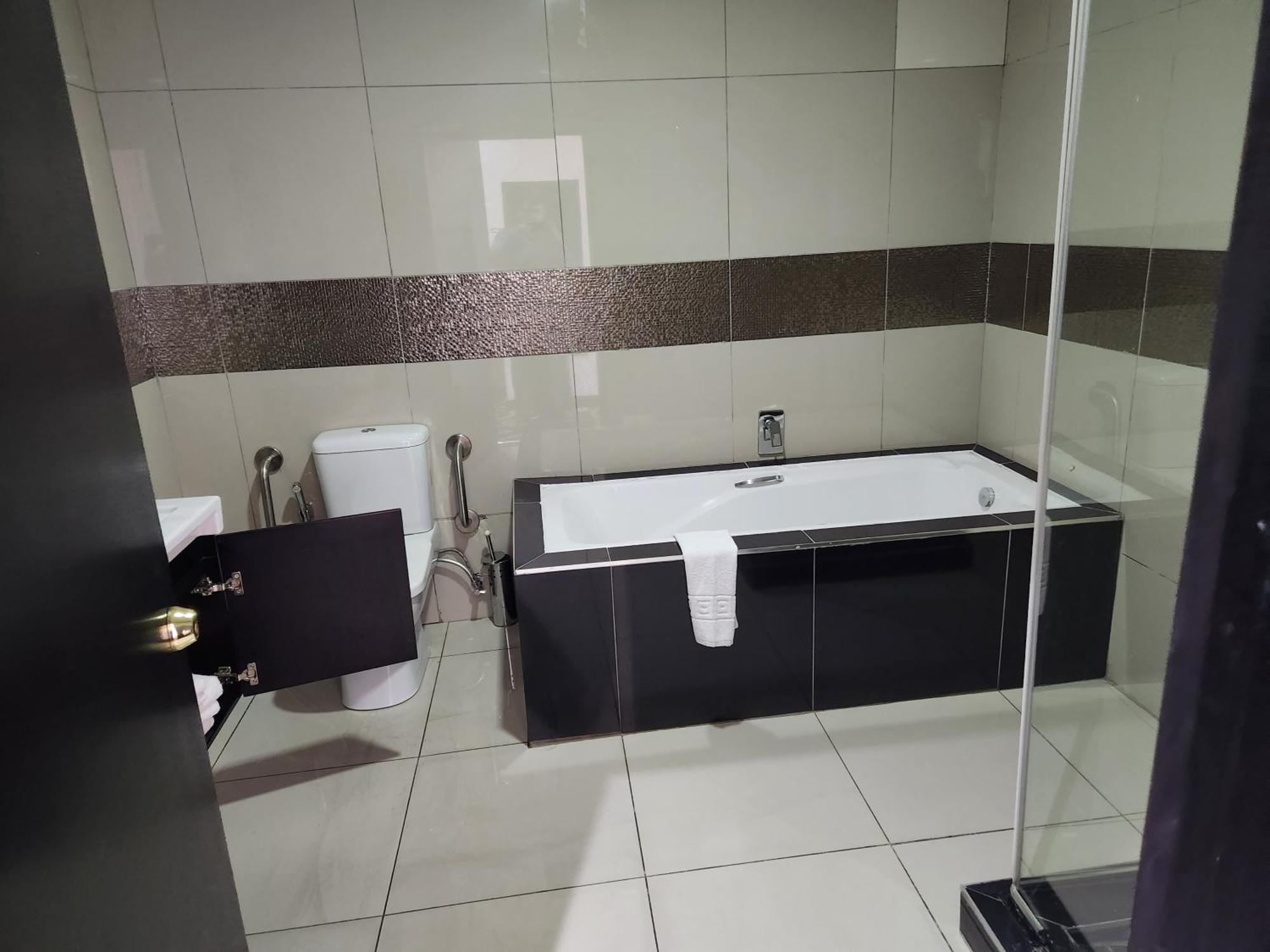 Palm Continental Hotel 4*
